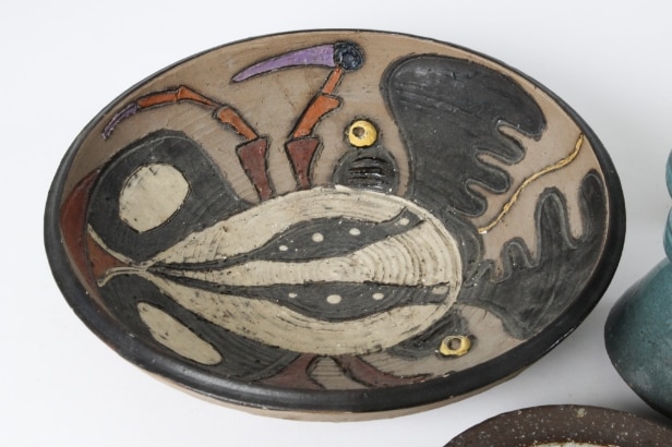 Large collection primarily Danish ceramics including Gerd Bøgelund (24)
