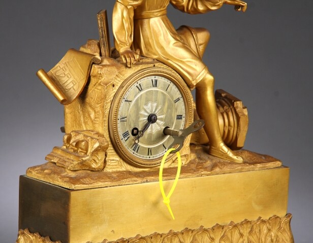 Fransk Louis Philippe kaminur af bronze, 1800-tallets midte