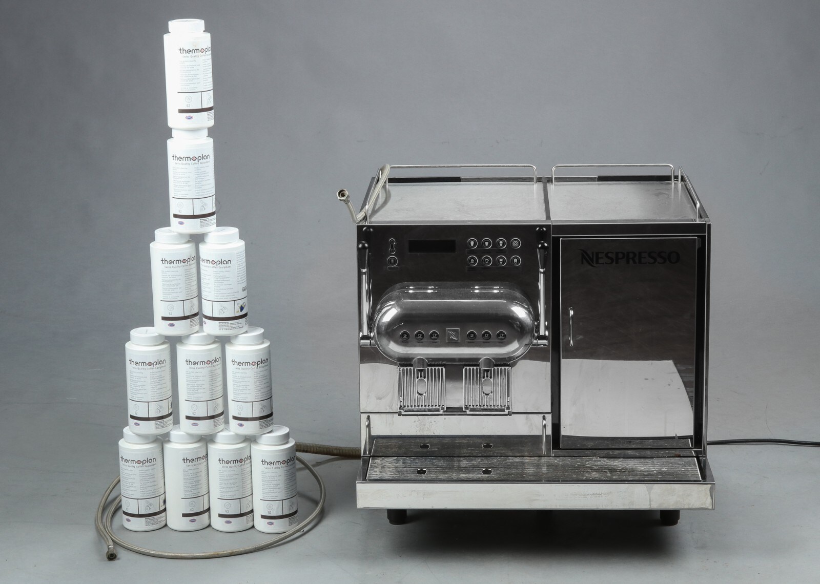 Nespresso Aguila 220 pro.