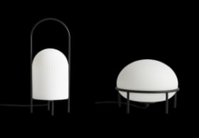 984. Woud. To bordlamper model 'Ghost' og 'Pump' (2)