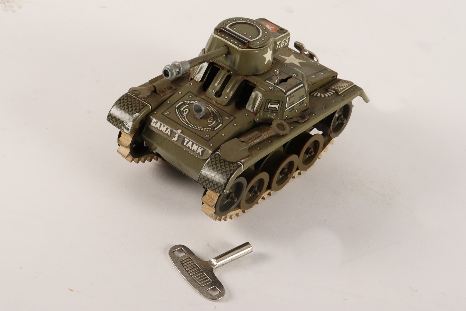 Gama T65 Tank af bemalet blik | Lauritz.com