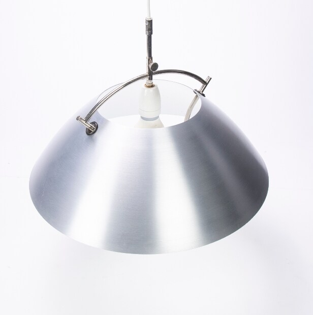 Hans J. Wegner for Louis Poulsen. Hejsependel 'The Pendant'