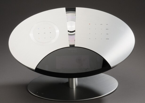 Bang & Olufsen. BeoCenter 2 med socket unit. Denne auktion er annulleret - se nu vare #1971689