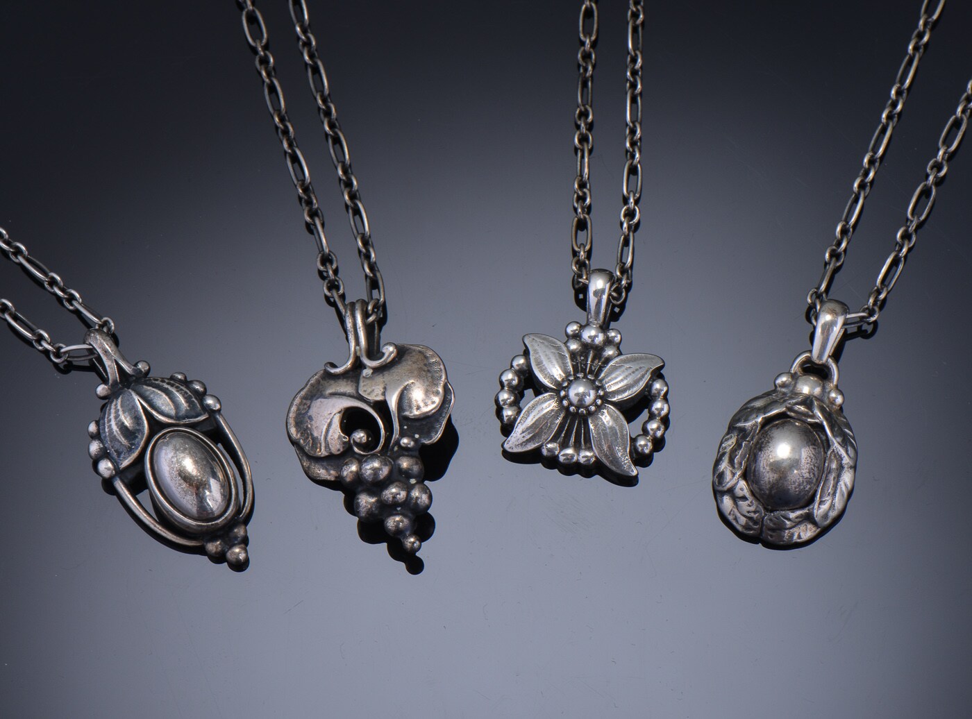 Samling af Jensen Årssmykker (4)