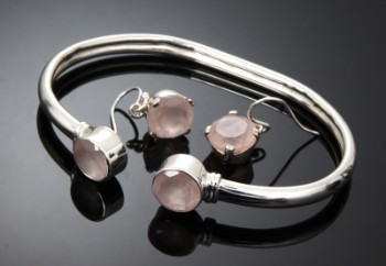 Smykkesæt af sølv med rosakvarts (3)