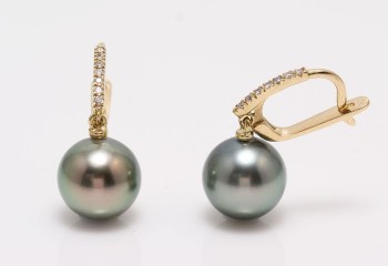 Tahiti pearl earrings in 14kt gold with diamonds 0.11ct