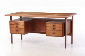 Kai Kristiansern, attributed. Freestanding teak desk