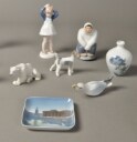Samling Bing & Grøndahl. Royal Copenhagen figurer samt Bjørn Wiinblad platter (21)