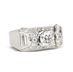 Art Deco diamantring af platin, ca. 2.65 ct. Ca. 1930erne.