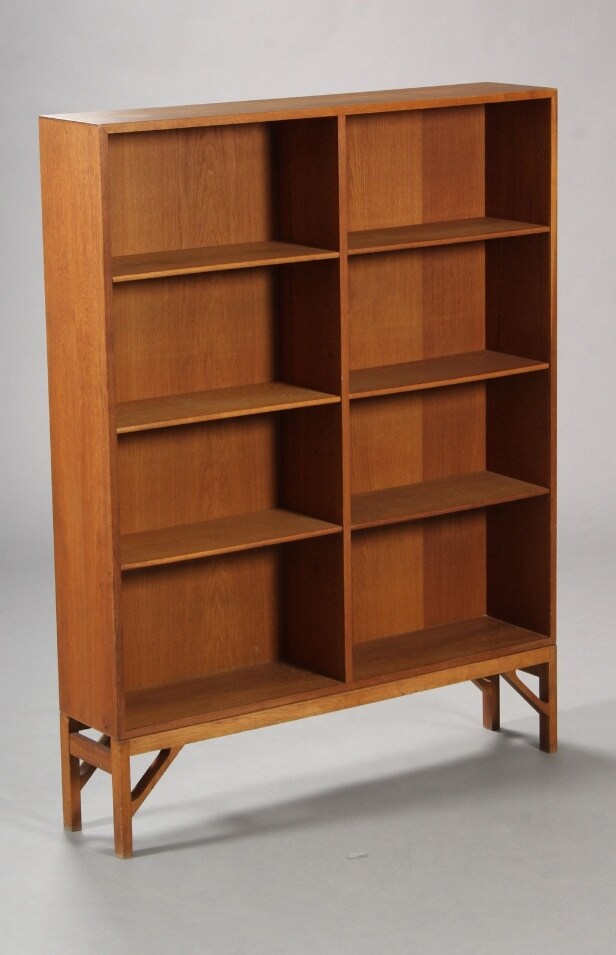 Børge Mogensen. Bogreol, egetræ, 1960'erne