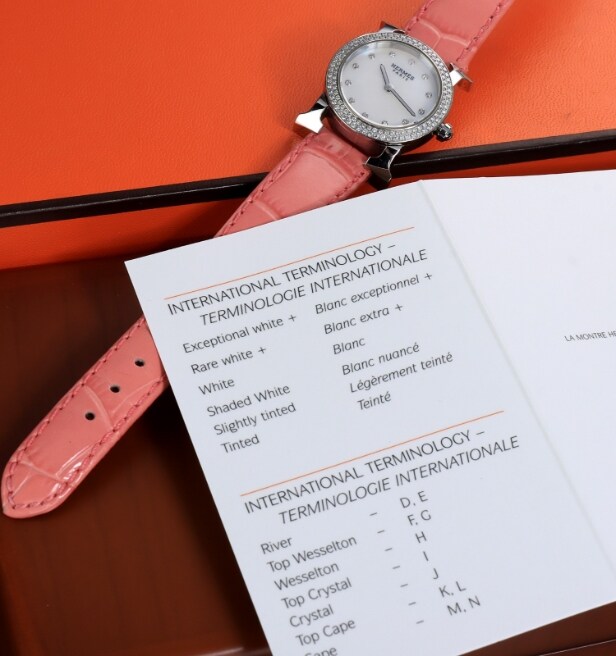 Women's wristwatch from Hermés, model Heure H, ref. HR1,230