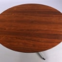 Arne Jacobsen. Circular coffee table with veneered rosewood top, Ø 110 cm