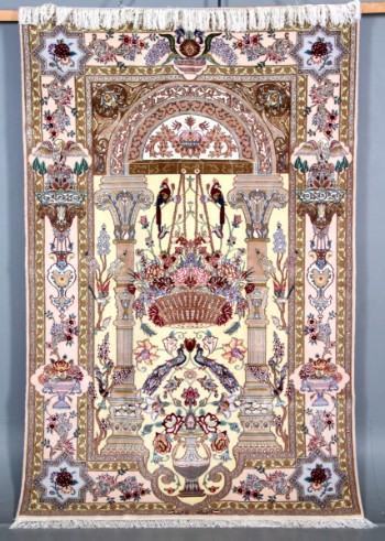 Persisk Isfahan. Kurk uld med silkebund. Figurativ tæppe, 235 x 155 cm