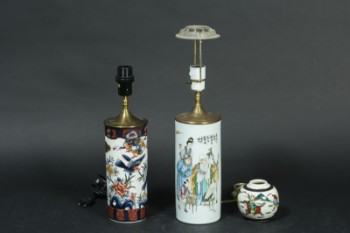 Kina / sydøstasien. Bordlamper samt lille vase af porcelæn (3)