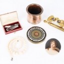 Theater binoculars, coral chain, small portrait etc. (6)