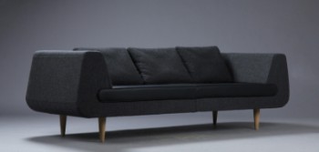 Thomas Pedersen for Stouby. Tre-personers sofa. model Mirage. Divina Melange / sort læder