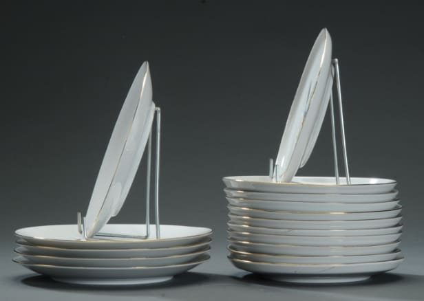Kahla og Colditz. 16 fisketallerkener, porcelæn (16)