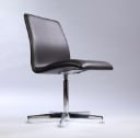 Arne Jacobsen. Et sæt på seks 'Oxford' lavryggede stole. 'Brown label', brun læder (6)