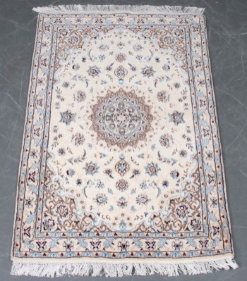 Persisk Nain tæppe i målene145 x100 cm