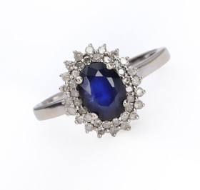 Sapphire and diamond ring in 9 kt. white gold, 0.40 ct.