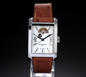 Baume & Mercier 'Hampton Classic XL'. Automatisk herreur i stål med sølvfarvet skive, 2010'erne