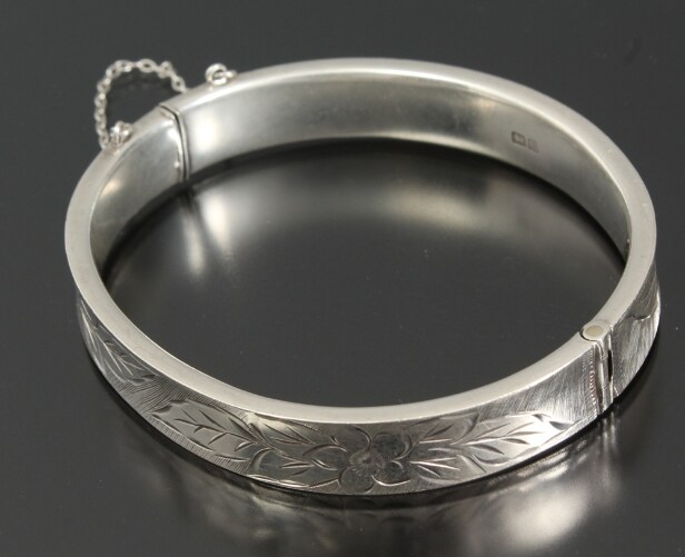 John Lauritzen armbånd samt engelsk armring, sølv (2)