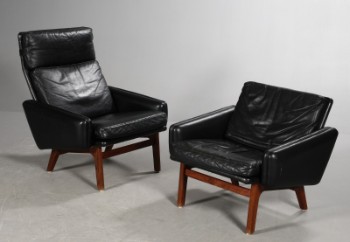 Møbelfabrikken, Kronen. Højrygget samt lavrygget lænestole, sort læder (2)