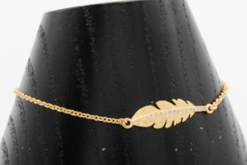 Armlænke med fjer og cubic zirkonia, 8 kt. guld