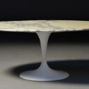 Eero Saarinen. Ovalt vintage sofabord i marmor, model 'Tulip'. L. 137 cm Denne vare er sat til omsalg under nyt varenummer 4597937