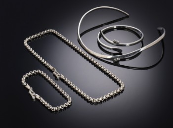 Pandora m.fl. To moderne smykkesæt af sterlingsølv (4)