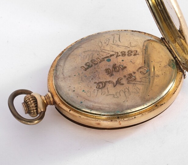 Double-cased men's pocket watch made of 14 kt. gold