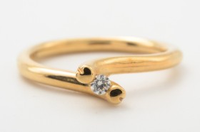 Solitairering med brillant på ca. 0.05 ct. af 14 kt. guld, str. 54