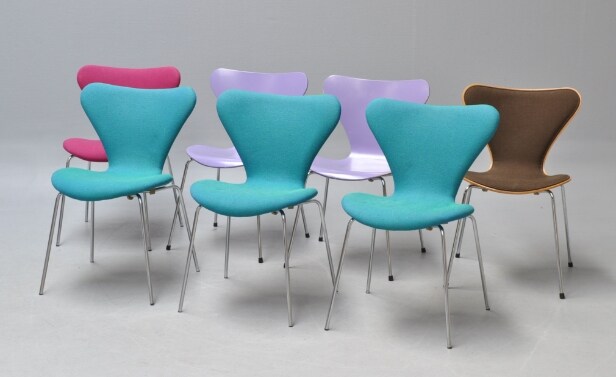 Arne Jacobsen. Syv stole. 7'eren, model 3107 for Fritz Hansen (7) 