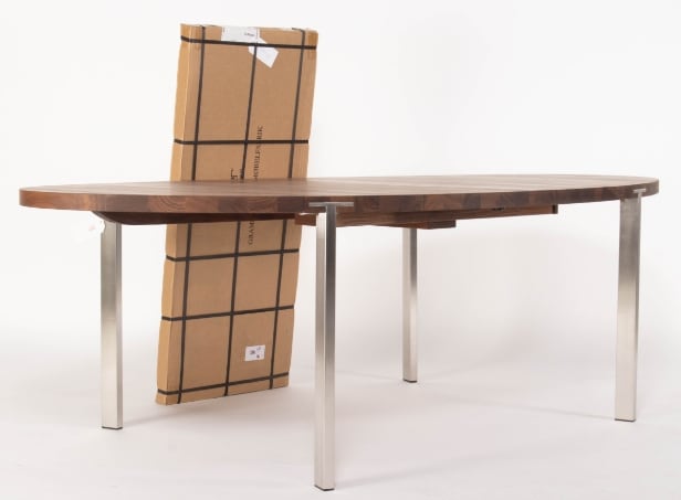 520. Naver Collection. Dining table model GM2152. Solid walnut (2)