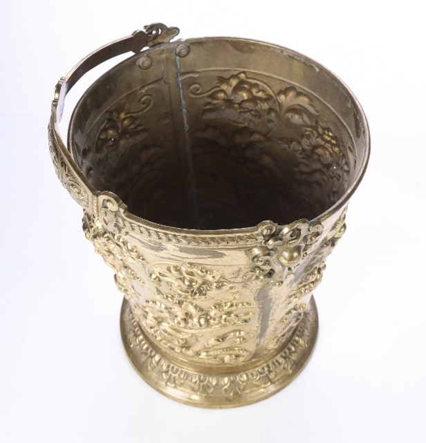 Champagnekøler af messing, dekoreret med Bacchus og druer
