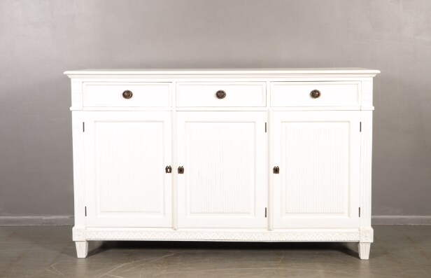 Geromar Större matbord,10 stolar och sideboard/skänk i äldre stil(14)