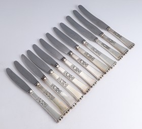 P. Frigast, 'Rigsmusternet', knives with silver handles (12)