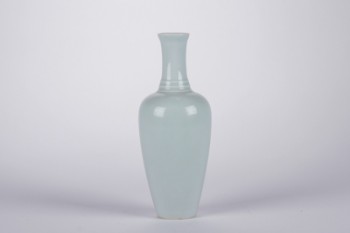 Sanxian ping vase med celadonglasur