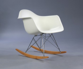 Charles Eames 1907- 1978. Gyngestol Rocker, model RAR, hvid