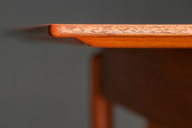 Finn Juhl. Skrivebord af teak