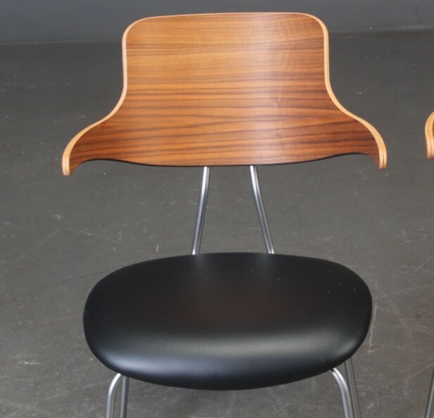 Vermund Larsen. To armstole model VL 118 (2)