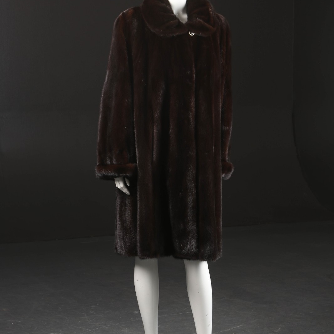 Saga mink, Royal supreme Quality Ranched Mink, Lemonidis Pels | Lauritz.com
