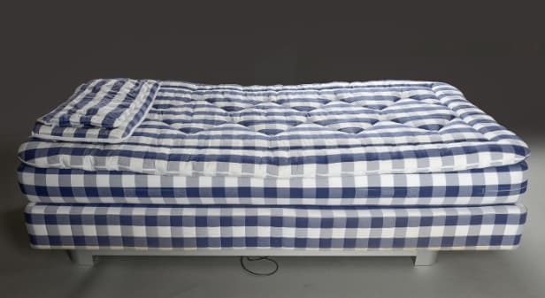 Hästens seng med elevation og massage, model Adjustable