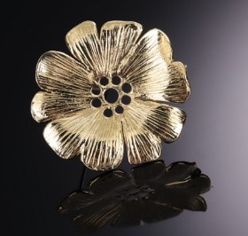 T. & J.G. Toftegaard. Blomsterbroche af 14 kt. guld