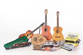 Samling musik instrumenter (14)