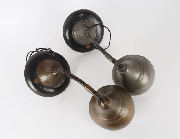To franske bordlamper af metal, 20. årh.  (2)