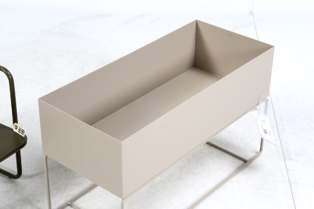 165 Ferm Living. Planter and side table (2)