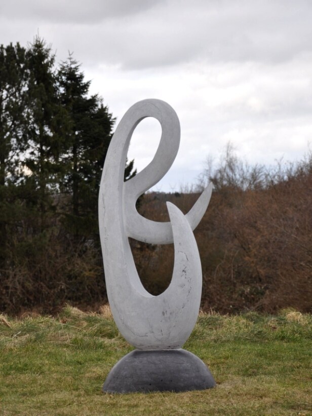 Ru Long: Skulptur af upoleret sort marmor Denne vare er sat til omsalg under nyt varenummer 2917077