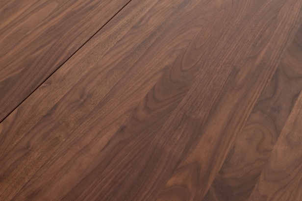 520. Naver Collection. Dining table model GM2152. Solid walnut (2)