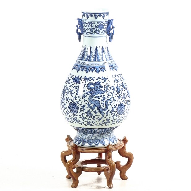 Kinesisk gulvvase af porcelæn, dekoreret i blåt, 1900-tallet
